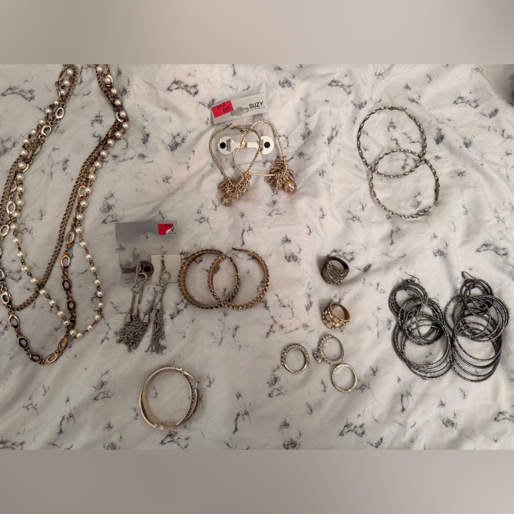 Mixed Jewelry Bundle – Rings, Necklace & Earrings – As Is